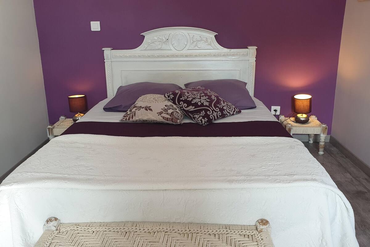 Chambre double (L'OrchidĂ©e) | Rideaux dâobscurcissement, fer et planche Ă repasser