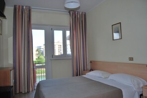 Ropa de cama de alta calidad y minibar 