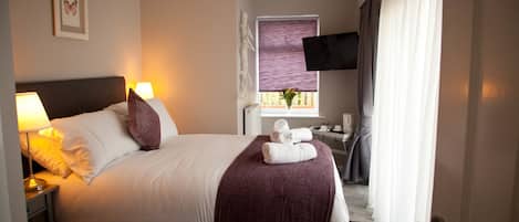 Iron/ironing board, free WiFi, bed sheets, wheelchair access