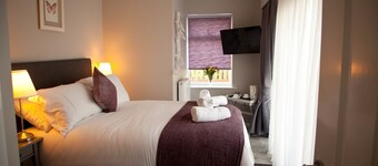Rowton Poplars Hotel