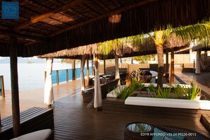 Sudah termasuk sarapan prasmanan setiap hari