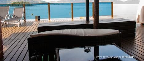 Área de estar no saguão