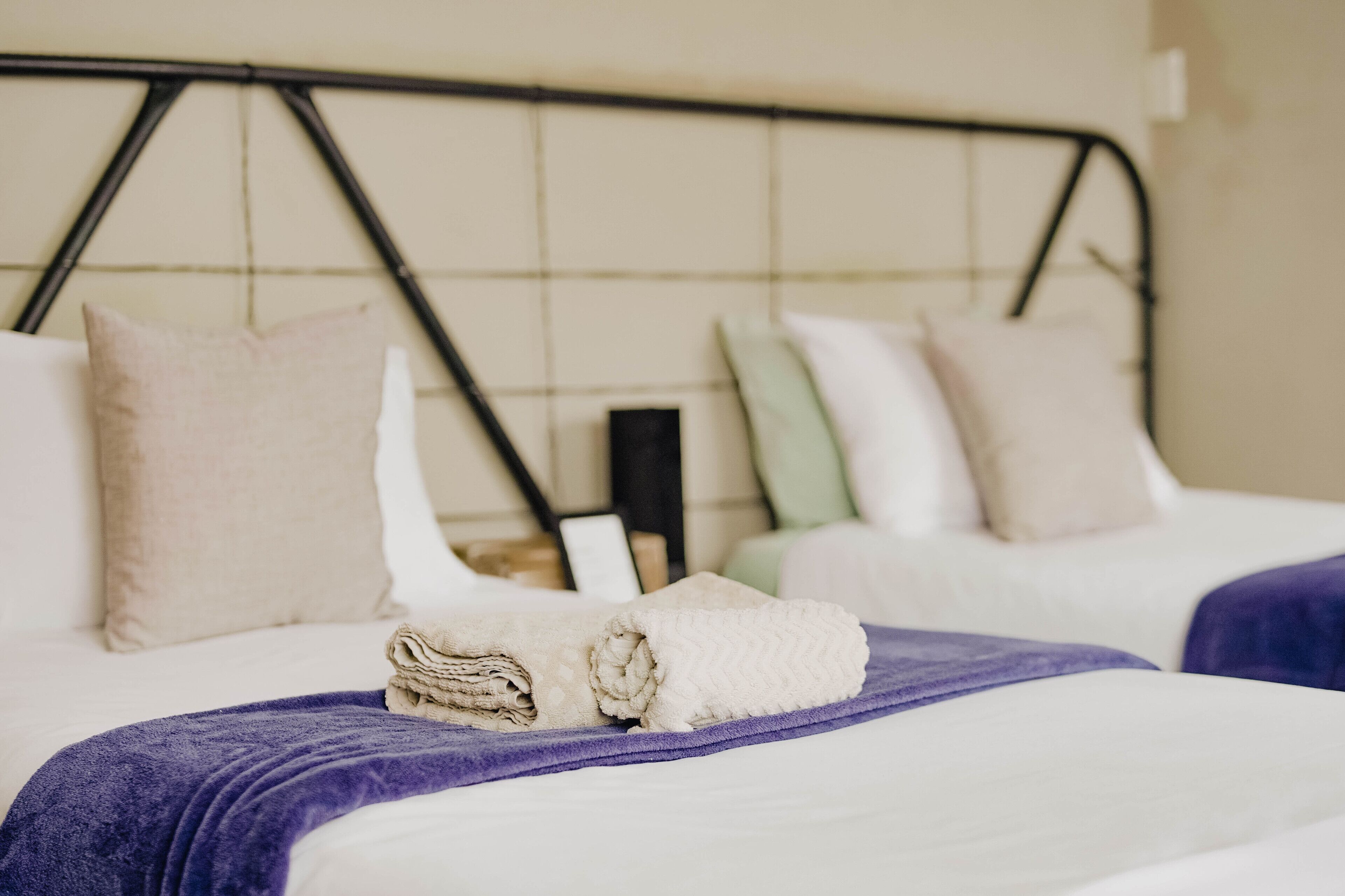 Free wired Internet, bed sheets