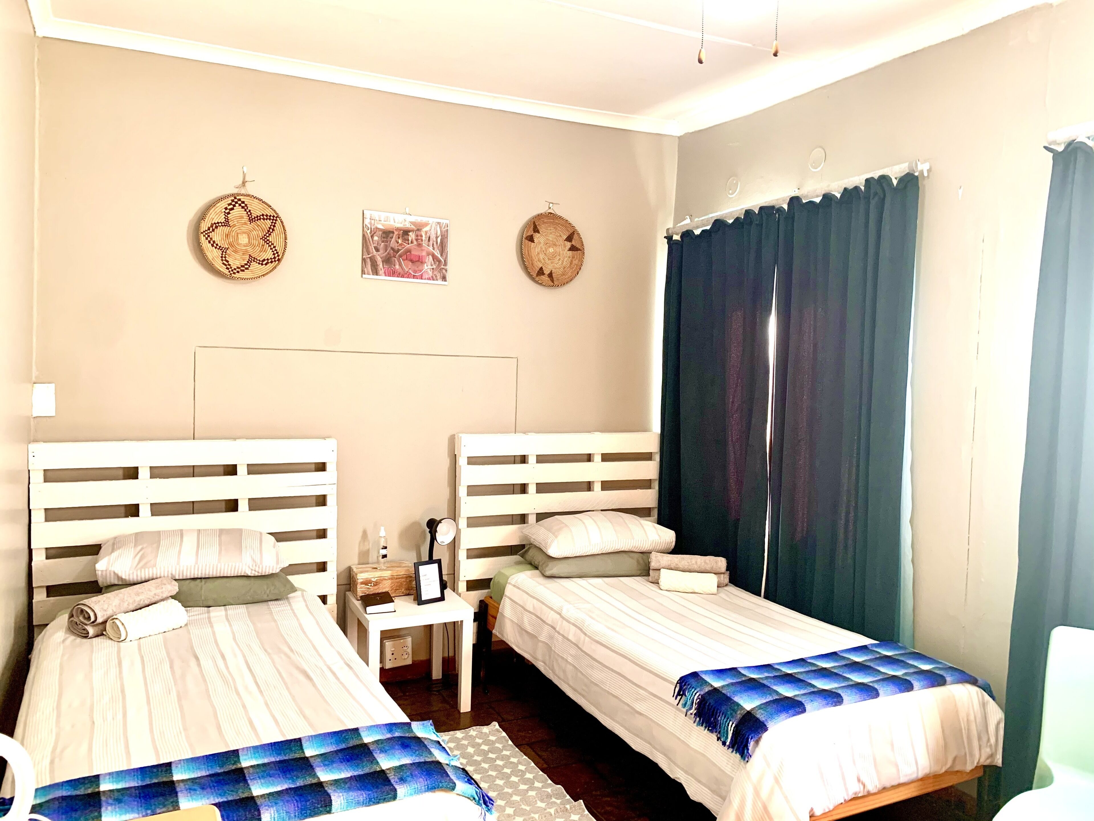 Basic Single Room, Shared Bathroom | Free wired internet, bed sheets