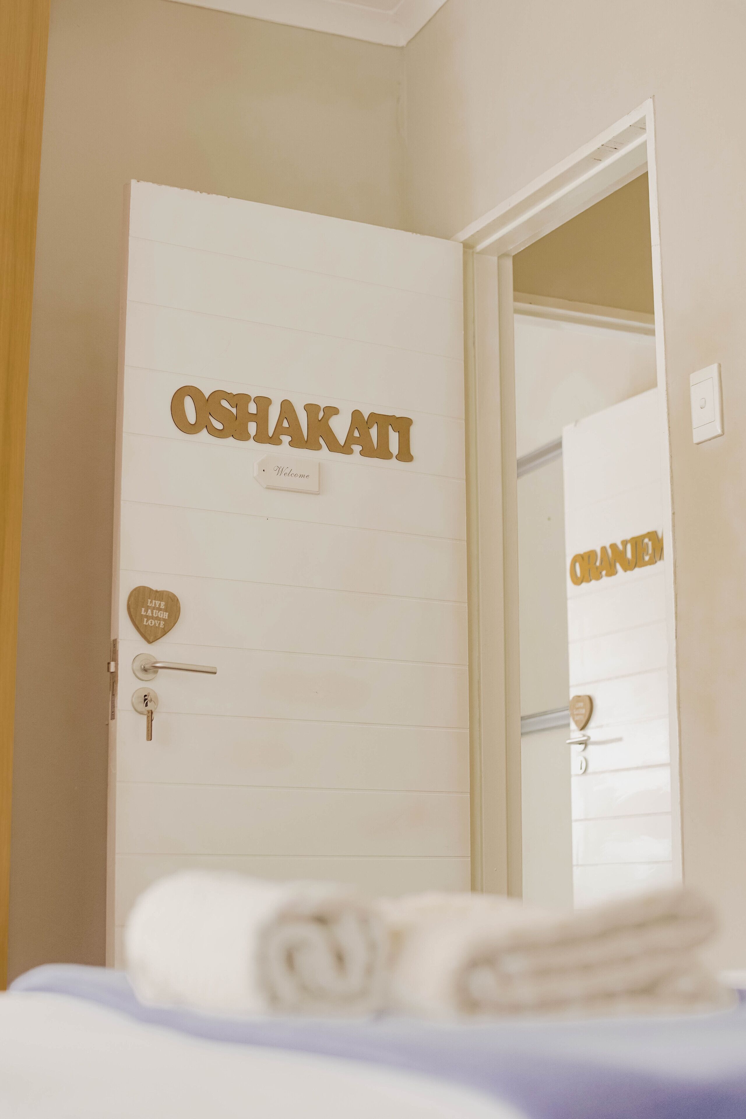 Free wired Internet, bed sheets