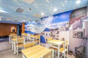 Restaurant - Hotel Cloud Arena-Daan (Taipei)