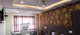 Hotel Mohit Palace