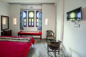 Deluxe AC Room | Free WiFi, bed sheets - Janak Niwas (Udaipur)
