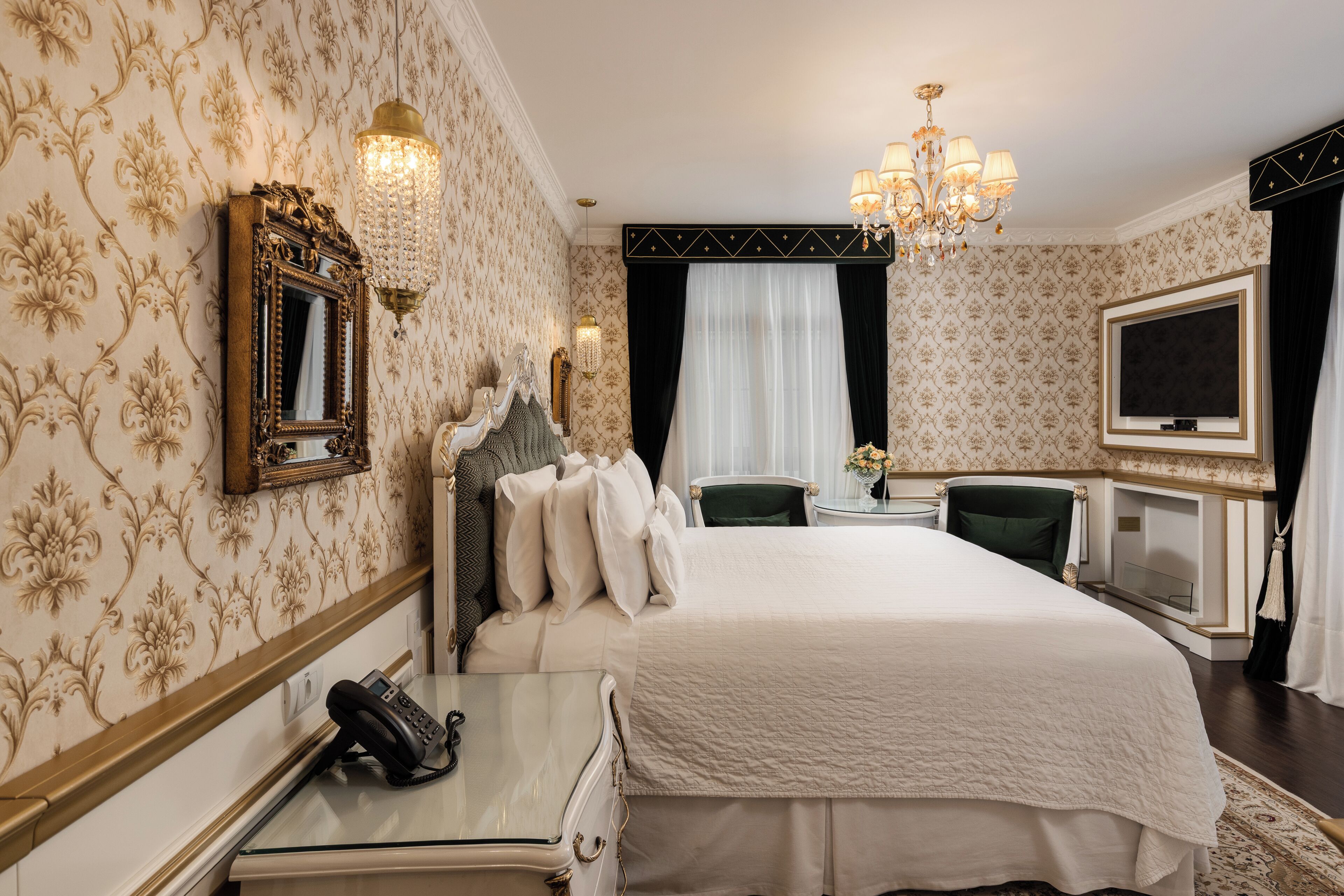 Deluxe Double Room, Jetted Tub (Majestic)