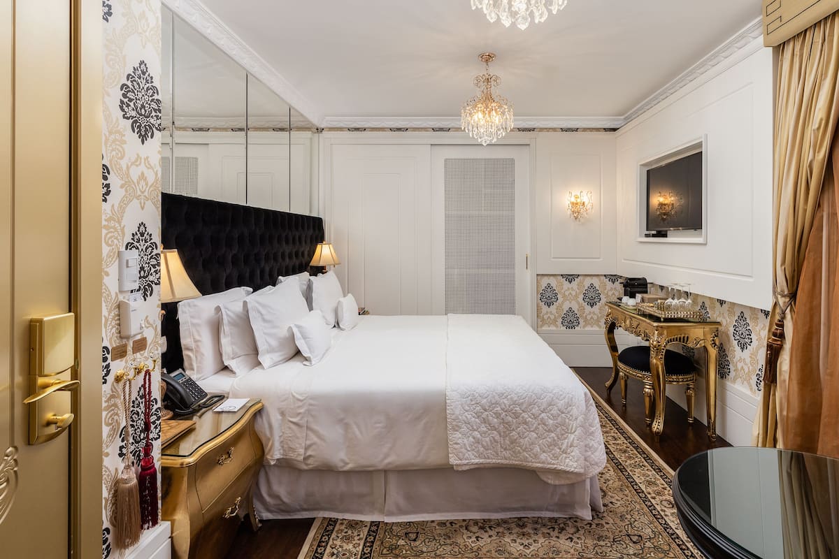 1 slaapkamer, luxe beddengoed, een minibar, een kluis op de kamer