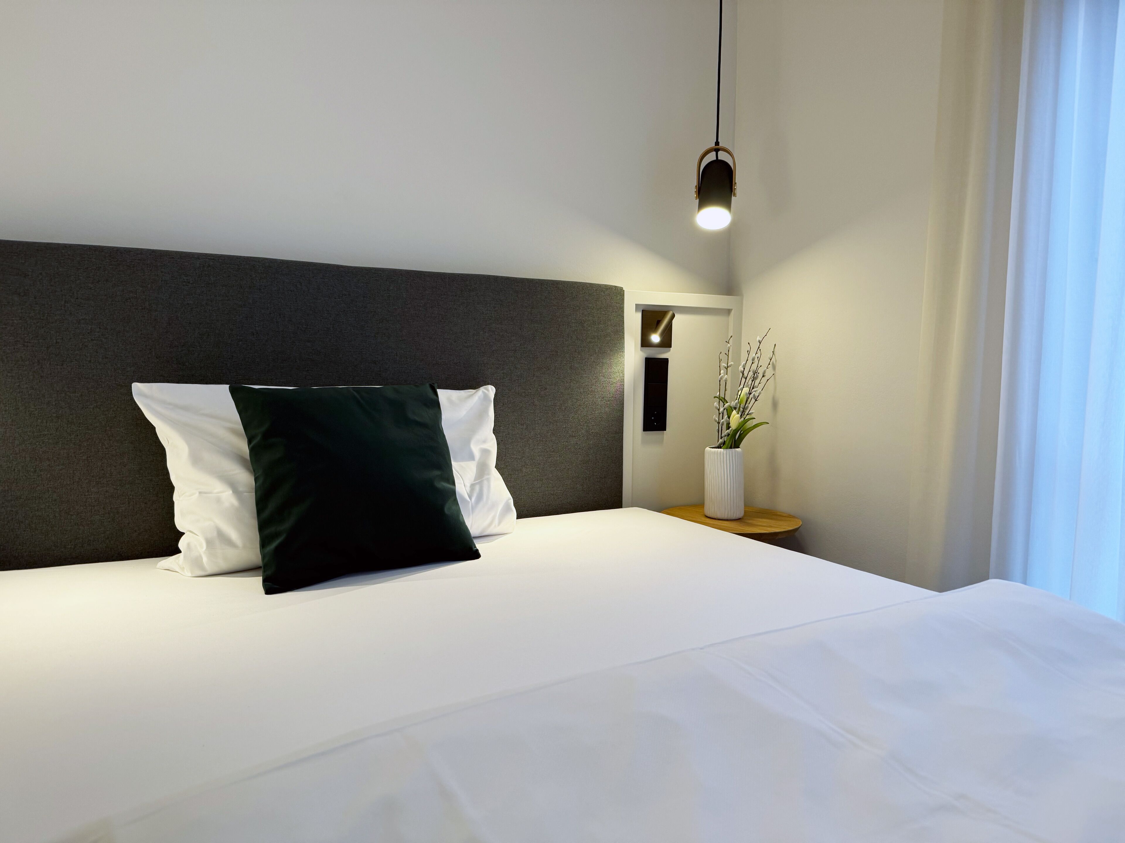 Cozy Queen | 고급 침구, 객실 내 금고, 책상, 무료 WiFi