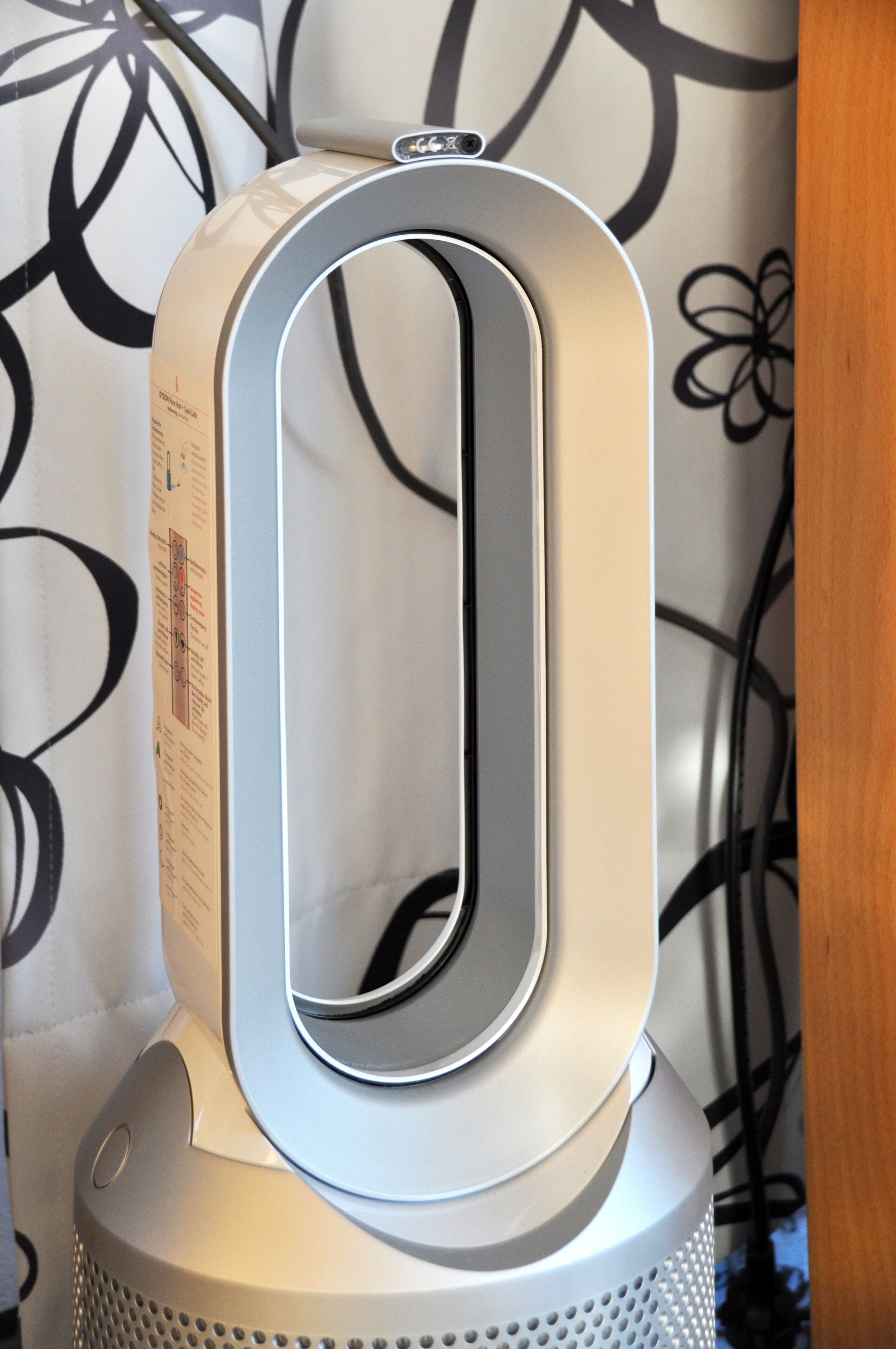 comfort room, 1 bedroom | premium bedding, minibar, in-room safe, desk