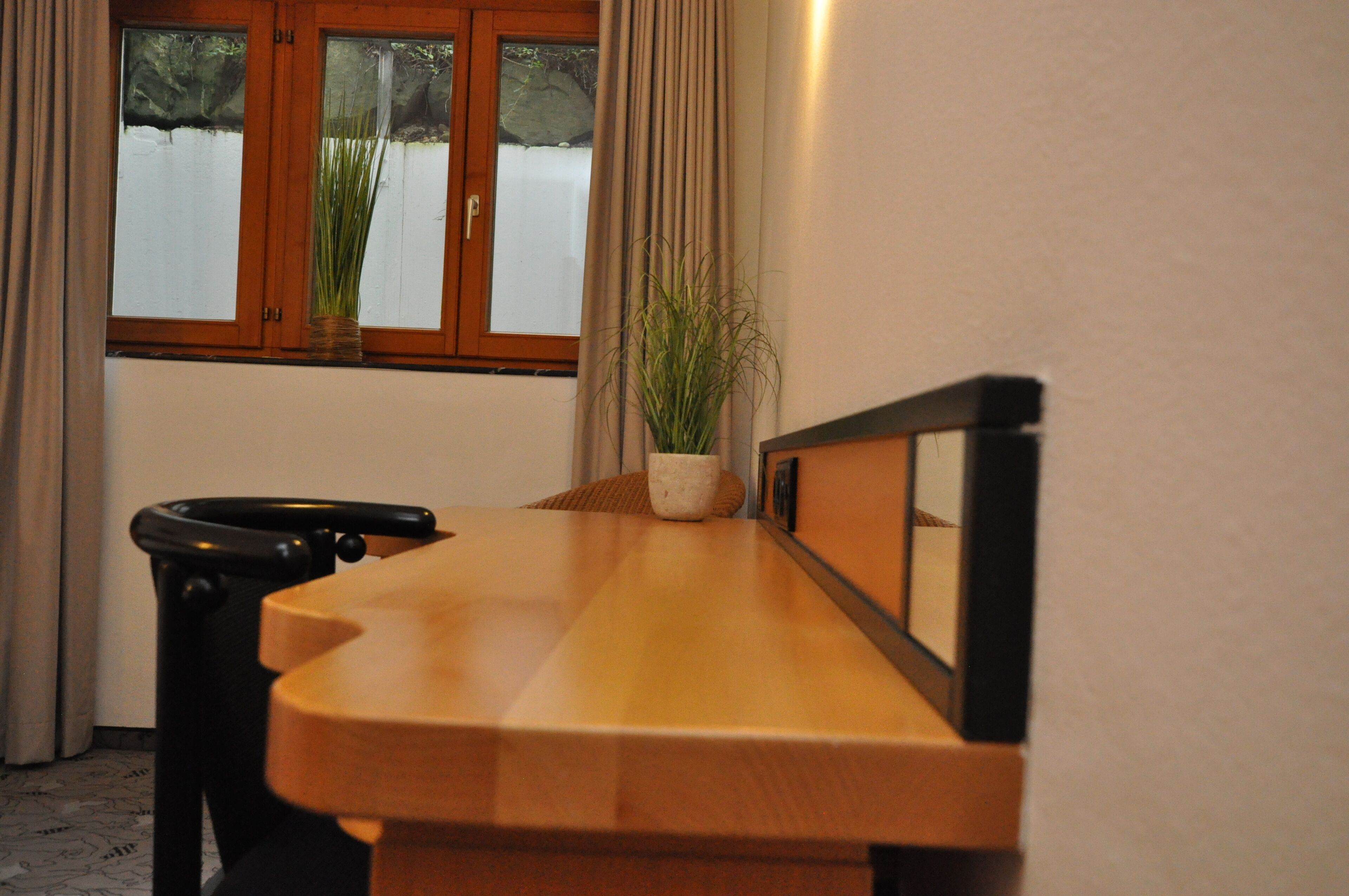 single room basement | premium bedding, minibar, in-room safe, desk