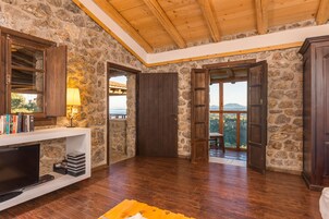 Televisión de pantalla plana, reproductor de DVD