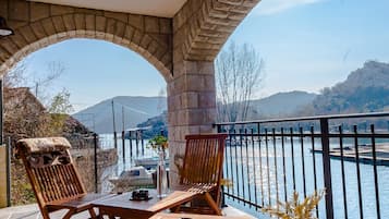 Luxury Villa, 2 Bedrooms, Lake View | Terrace/patio