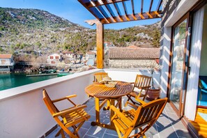 Villa de lujo, 2 habitaciones, vista al lago | Terraza o patio