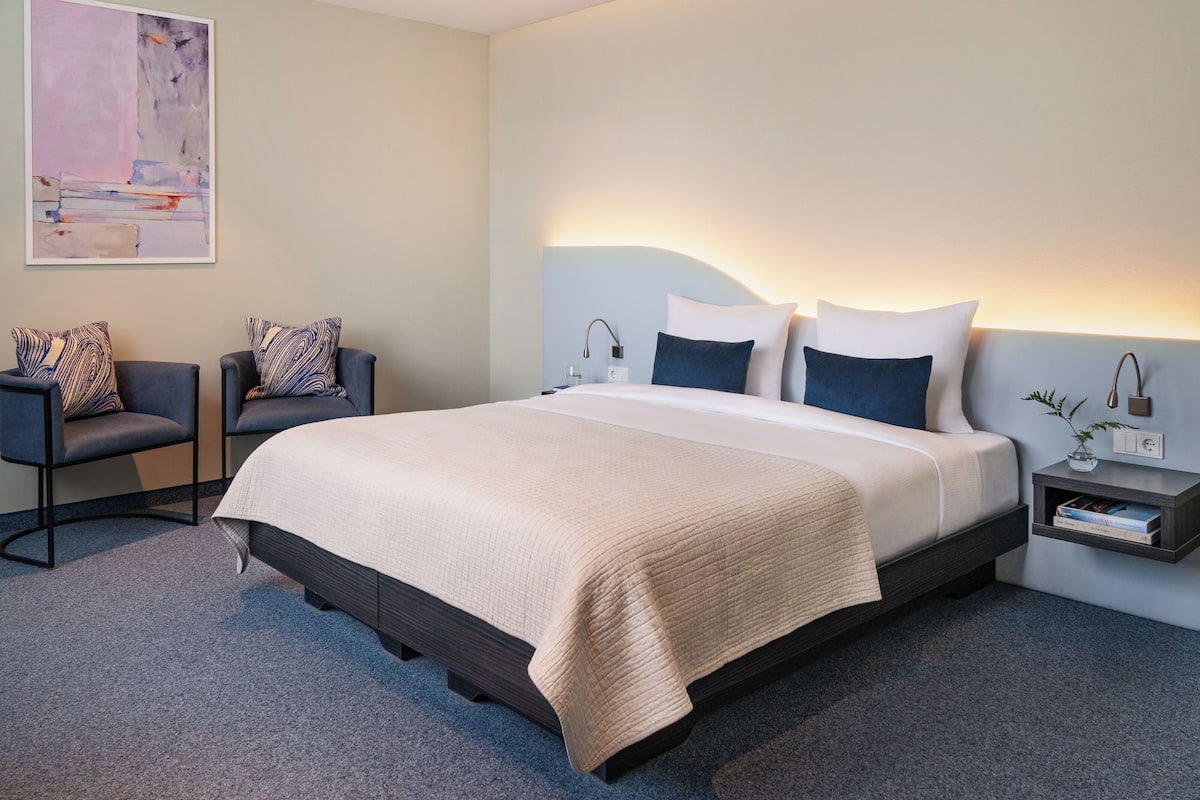 Suíte luxo | 1 quarto, roupas de cama premium, cofres nos quartos, escrivaninha