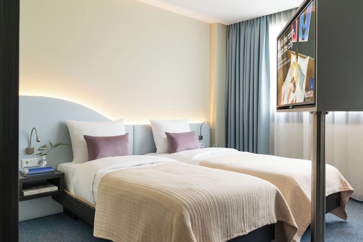 Quarto duplo superior | 1 quarto, roupas de cama premium, cofres nos quartos, escrivaninha