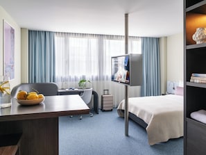 Quarto casal superior | 1 quarto, roupas de cama premium, cofres nos quartos, escrivaninha