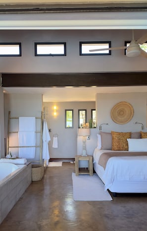 Luxury Bush Villa | WiFi, bed sheets