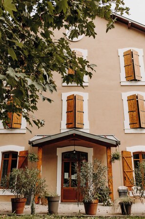 Front of property - Logis Hôtel du Parc (Cransac)