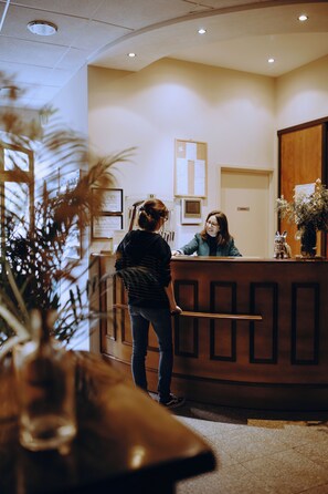 Reception - Logis Hôtel du Parc (Cransac)