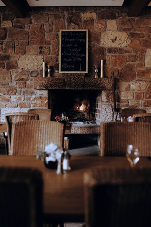 Breakfast and dinner served - Logis Hôtel du Parc (Cransac)