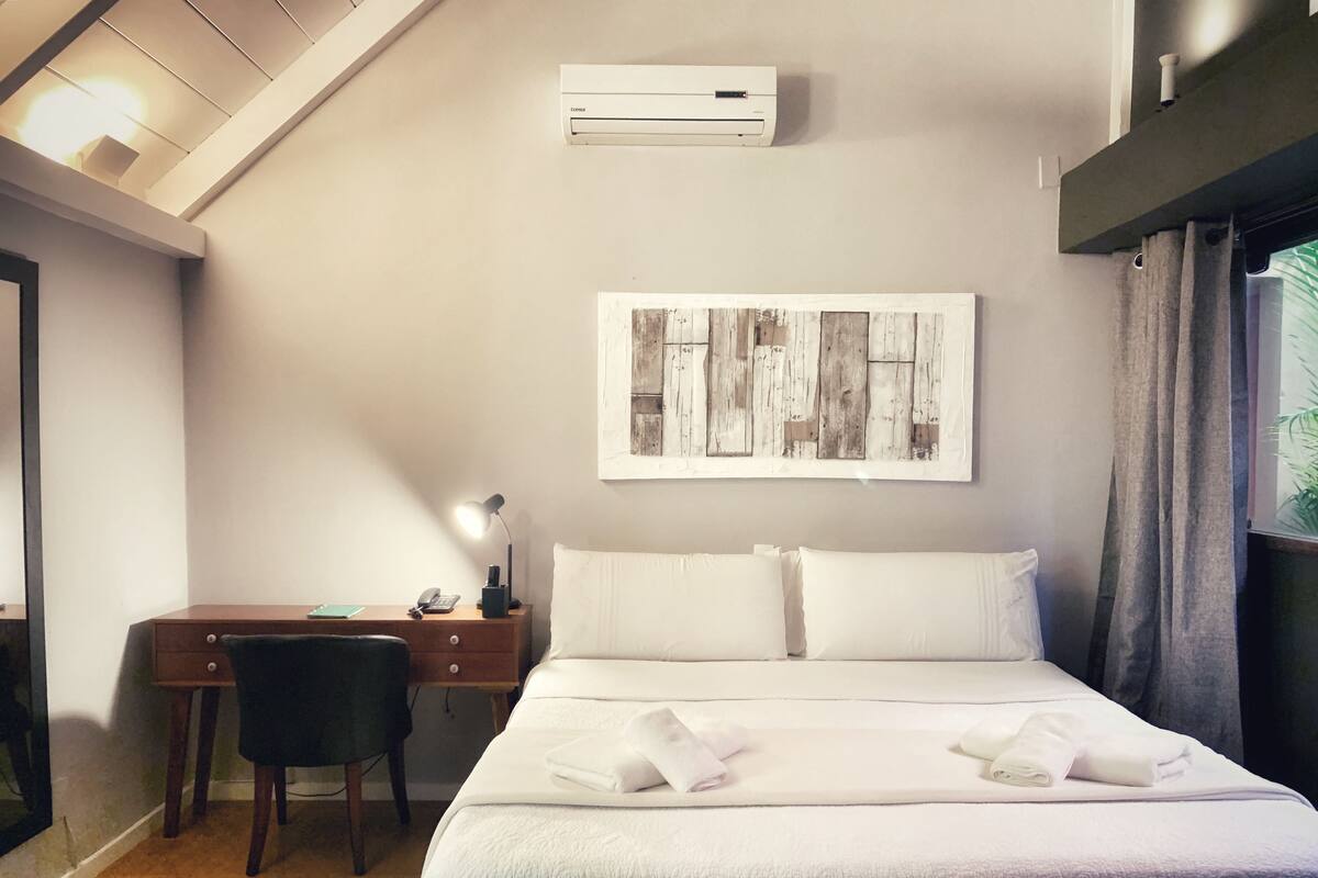 Suíte standard | 迷你吧、遮光窗帘、免费 WiFi、床单