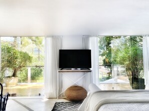 Suite Deluxe Vista Canal | Minibar, blendingsgardiner, wi-fi (inkludert) og sengetøy