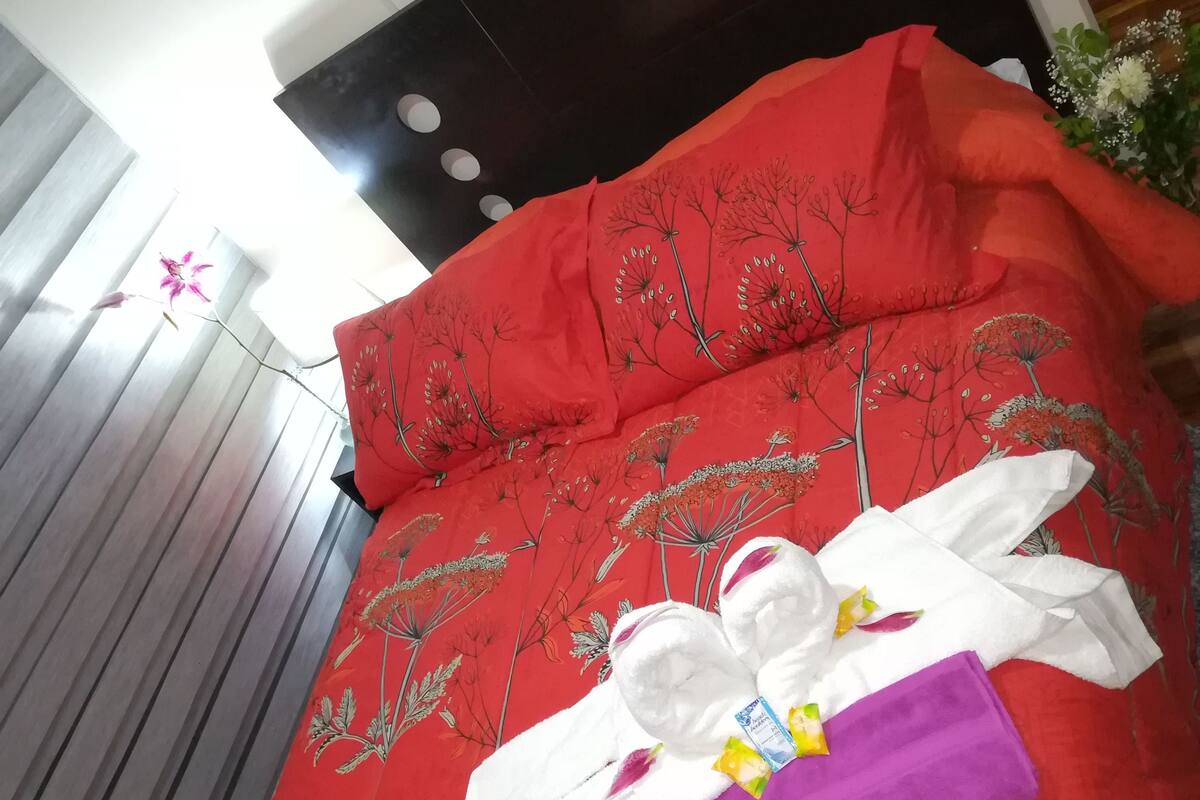 Familien-Suite | Minibar, Schreibtisch, Bügeleisen/Bügelbrett, kostenloses WLAN