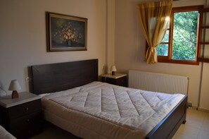 Een strijkplank/strijkijzer, gratis wifi, beddengoed, rolstoeltoegang