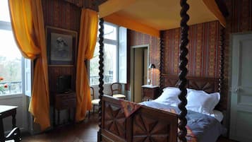 Decoración personalizada, muebles diferentes y escritorio