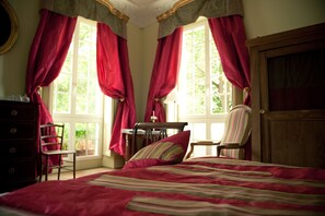 雙人房 | 獨特裝潢、布置獨特、書桌、遮光布/窗簾