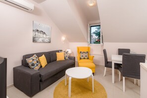 Deluxe appartement | 1 slaapkamer, luxe beddengoed, donsdekens, Tempur Pedic-bedden