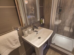 Luxury Double Room, Ensuite | Bathroom - The New Crown Inn (Appleby-in-Westmorland)