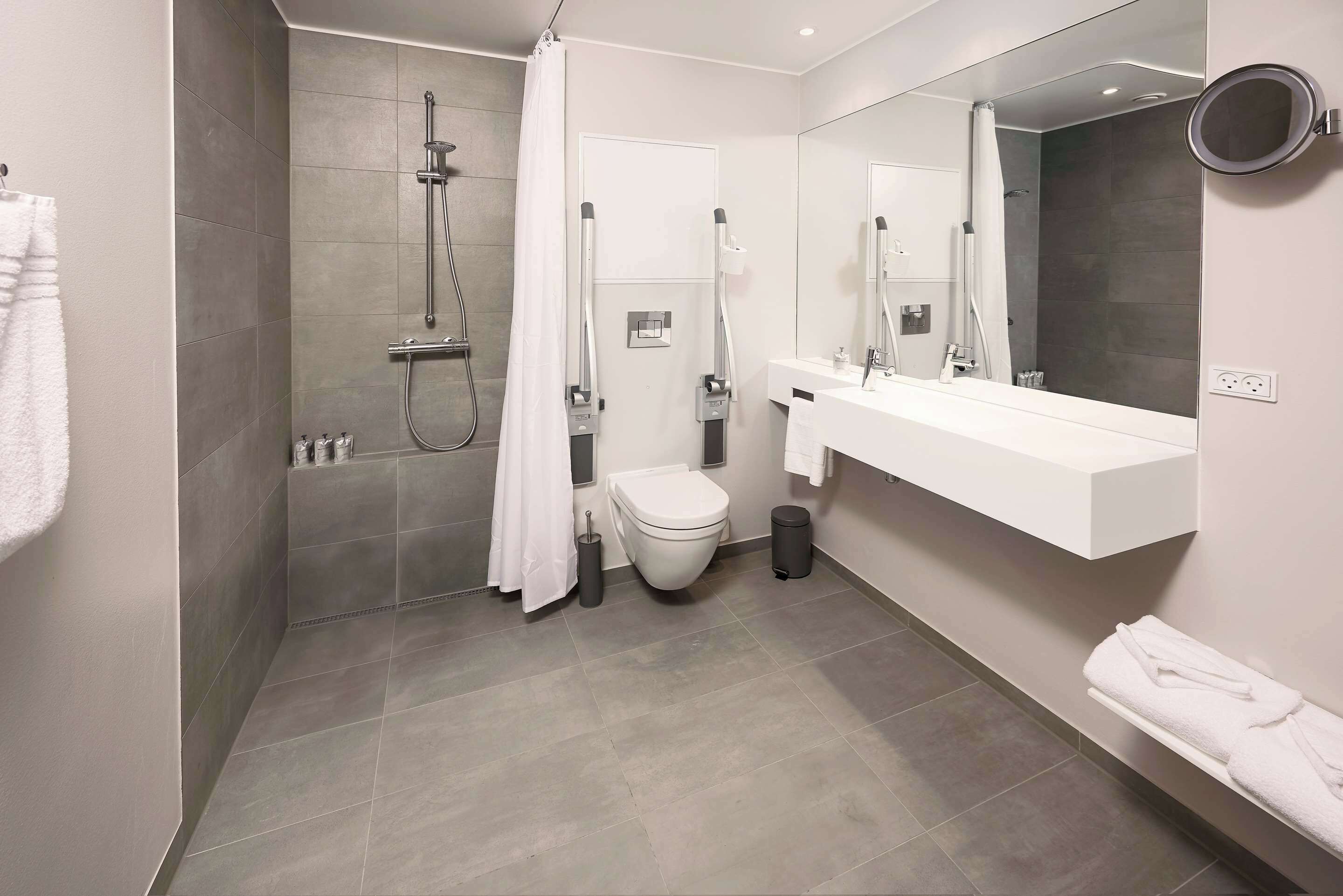 family room | in-room safe, desk, soundproofing, free wifi