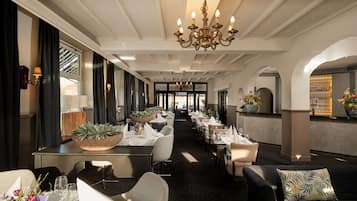 Breakfast, lunch, dinner served; local cuisine