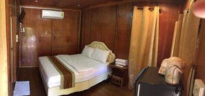 Herbergi með tvíbreiðu rúmi | Ókeypis þráðlaus nettenging