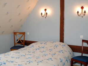 Double Room (Sainte Odile) | Soundproofing, iron/ironing board, free cribs/infant beds, free WiFi