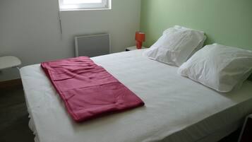 Villa | Soundproofing, iron/ironing board, free cots/infant beds