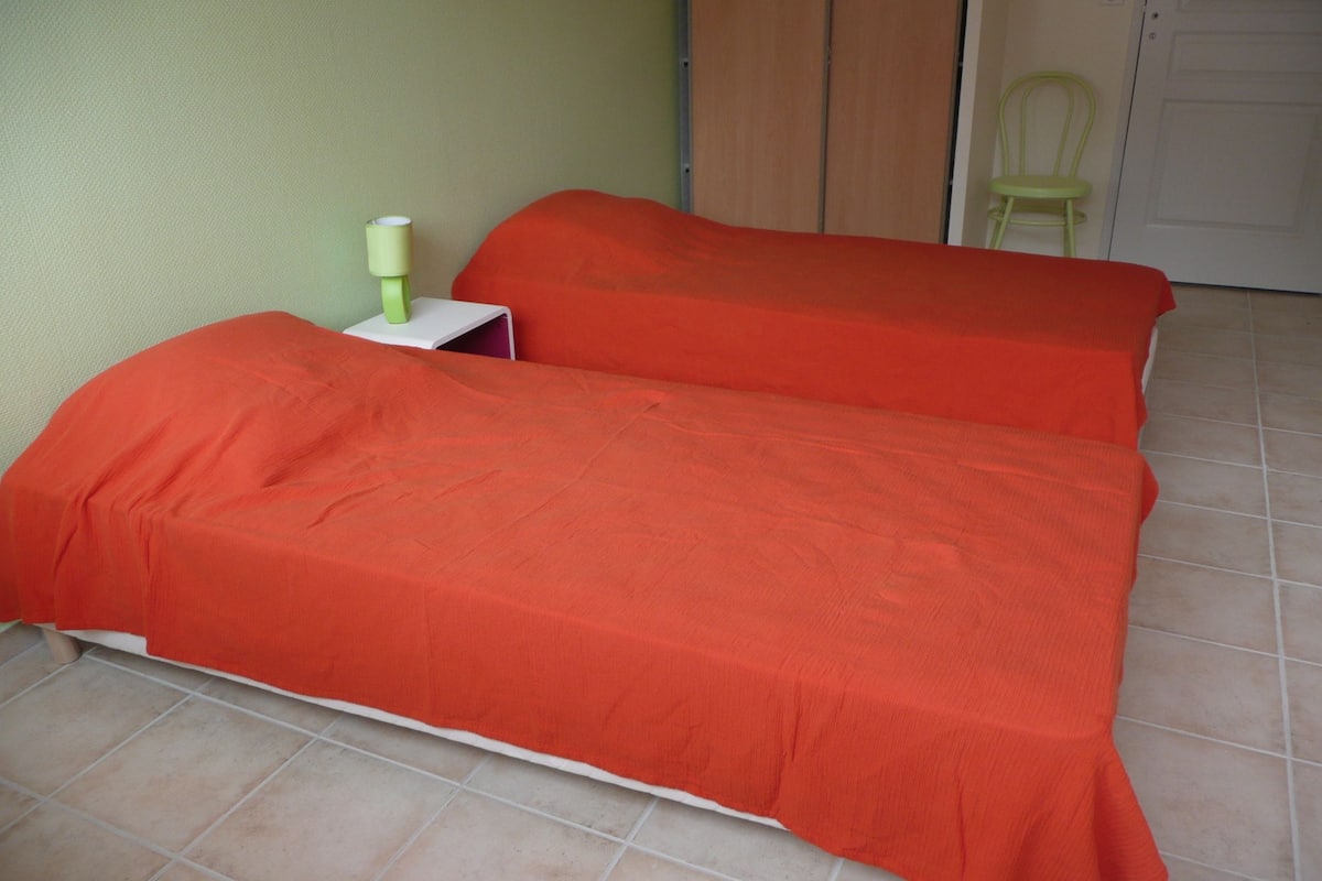 Soundproofing, iron/ironing board, free cots/infant beds