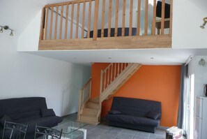 Biệt thự | Khu phòng khách | TV màn hình phẳng 