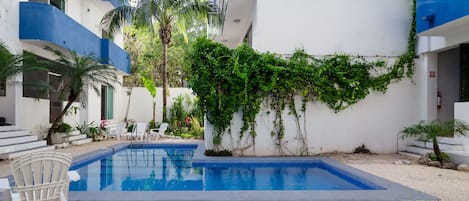 Utomhuspool