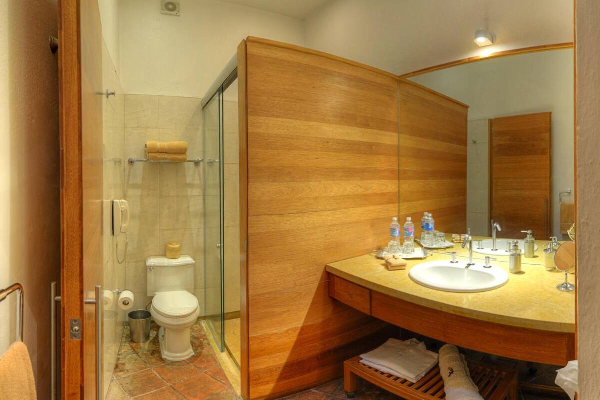 shower, free toiletries, hair dryer, bathrobes