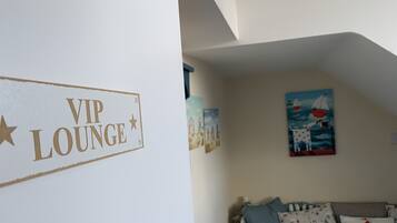 Junior Suite | Iron/ironing board, free WiFi, bed sheets