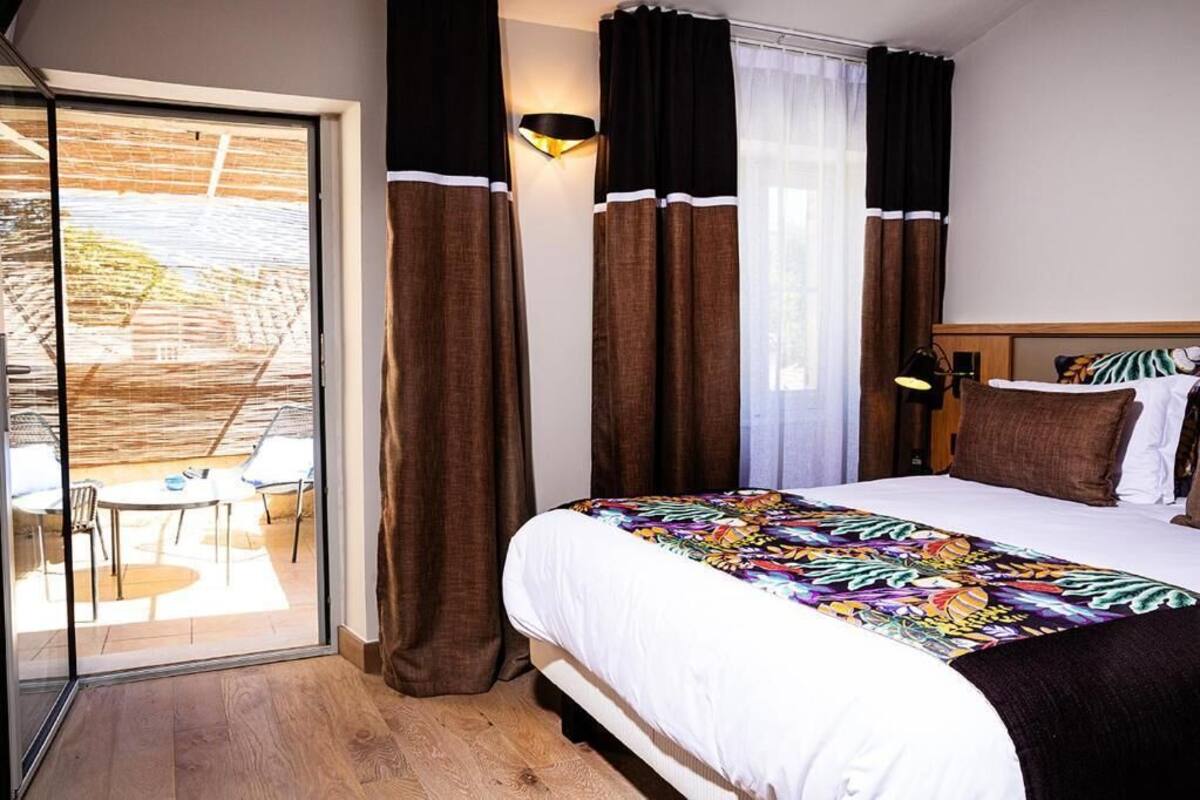 premium bedding, minibar, individually decorated, individually furnished