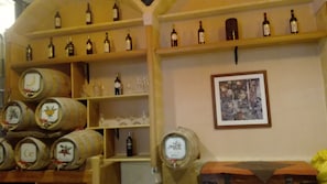 Interior detail - Donna sabella (Santa Flavia)