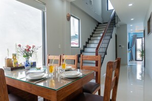 In-room dining - Facetime Home (Da Nang)