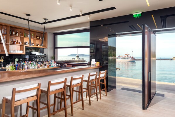 Bar (on property) - Angelica Hotel (Thasos)