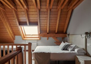 Duplex, 2 Bedrooms, Terrace (Suite 7 People)